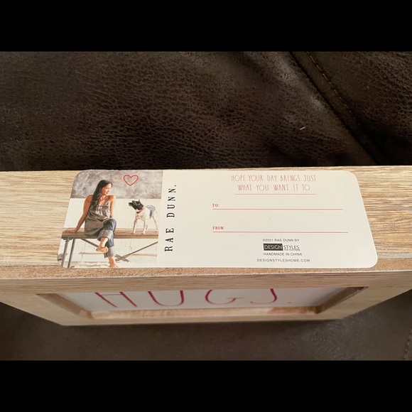 New Rae Dunn Valentine’s Hugs wood sign - Picture 2 of 3